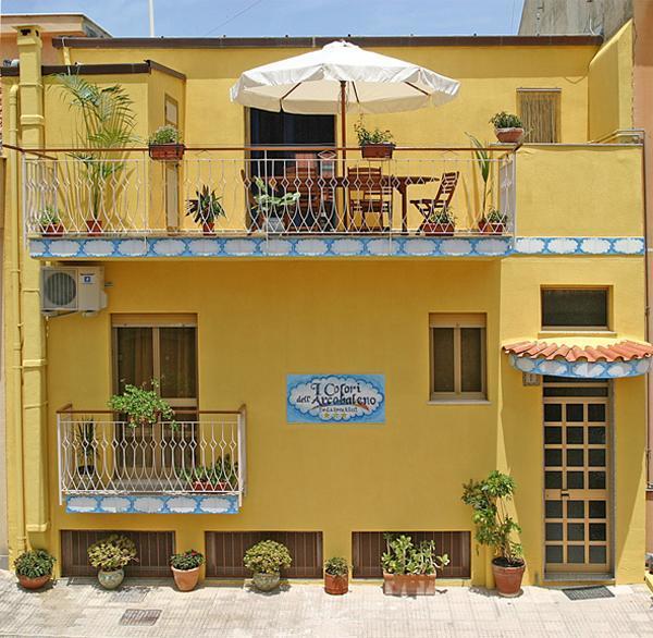 I Colori Dell'Arcobaleno Bed and Breakfast Santo Stefano di Camastra Exteriör bild